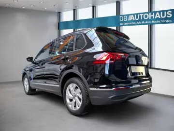 VW Tiguan Life 2.0 TSI DSG 4MOTION Navi Winterpaket