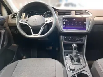 VW Tiguan Life 2.0 TSI DSG 4MOTION Navi Winterpaket