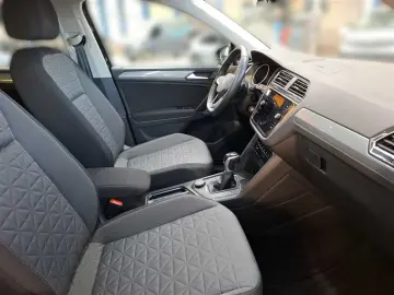 VW Tiguan Life 2.0 TSI DSG 4MOTION Navi Winterpaket