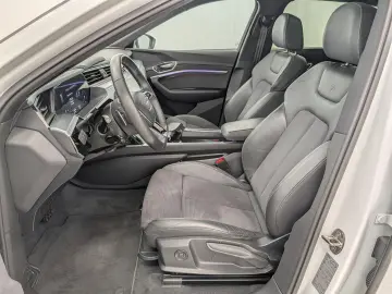AUDI e-tron 55 quattro S line 95kWh Matrix Navi Sound