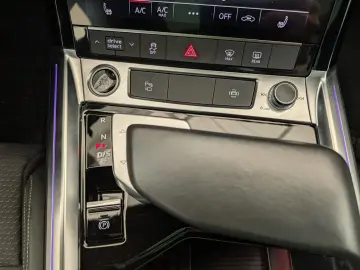 AUDI e-tron 55 quattro S line 95kWh Matrix Navi Sound