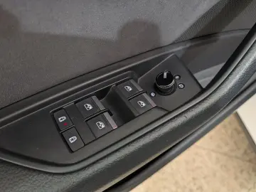 AUDI e-tron 55 quattro S line 95kWh Matrix Navi Sound
