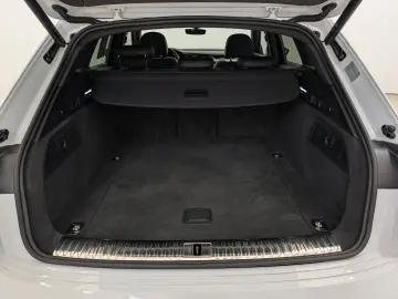 AUDI e-tron 55 quattro S line 95kWh Matrix Navi Sound
