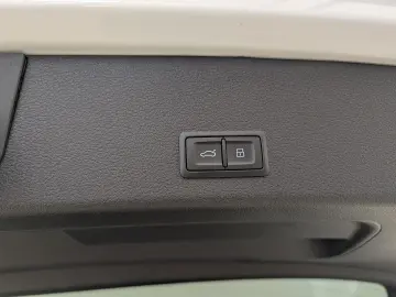 AUDI e-tron 55 quattro S line 95kWh Matrix Navi Sound