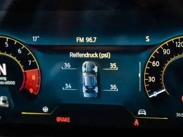 FORD Mustang 5.0 Ti-VCT V8 GT Auto