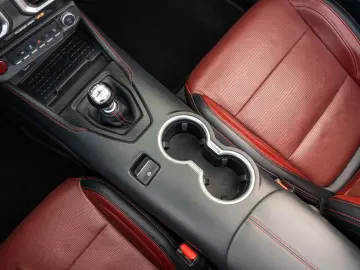 FORD Mustang 5.0 Ti-VCT V8 GT Auto