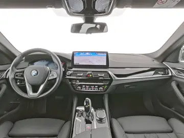 BMW 520d BusinessPaket Head-up-Display Kamera CarPla