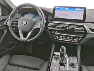 BMW 520d BusinessPaket Head-up-Display Kamera CarPla