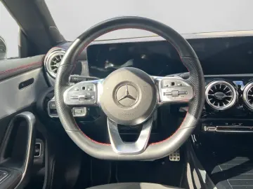 MERCEDES-BENZ CLA 200 Coupé AMG NIGHT LED AMBI TEMP SHZ KAM