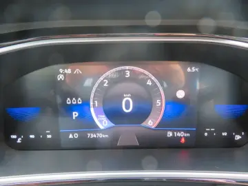 VW T-ROC R-Line 2.0 TDI DSG 4-MOTION Fahrschulausst