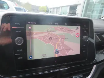 VW T-ROC R-Line 2.0 TDI DSG 4-MOTION Fahrschulausst
