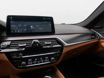 BMW 530d xD M Sport Kamera HUD DAB H K AHK ACC Alarm