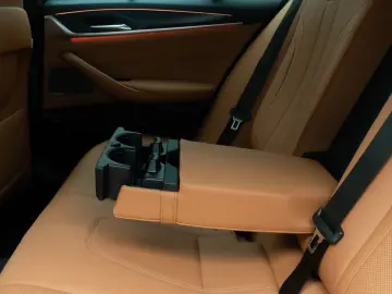 BMW 530d xD M Sport Kamera HUD DAB H K AHK ACC Alarm
