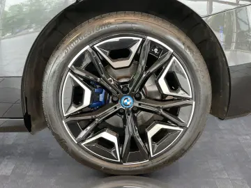 BMW iX xDrive40 AHK Driv.Assist.Prof Harman K Laser