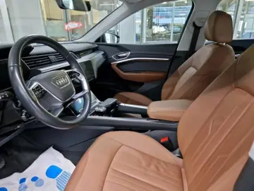 AUDI e-tron 55 quattro 408PS 95kWh 360KAM ACC TOTW