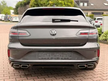 VW Arteon SB R 4M AHK Pano Matrix ACC Navi HUD 360