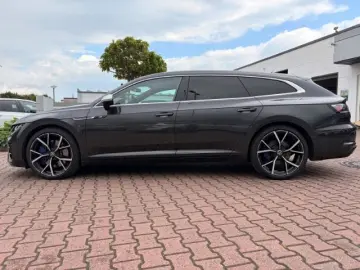 VW Arteon SB R 4M AHK Pano Matrix ACC Navi HUD 360
