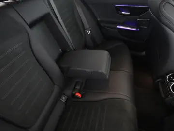 MERCEDES-BENZ C 220 d T AMG Digital Light Night MBUX…