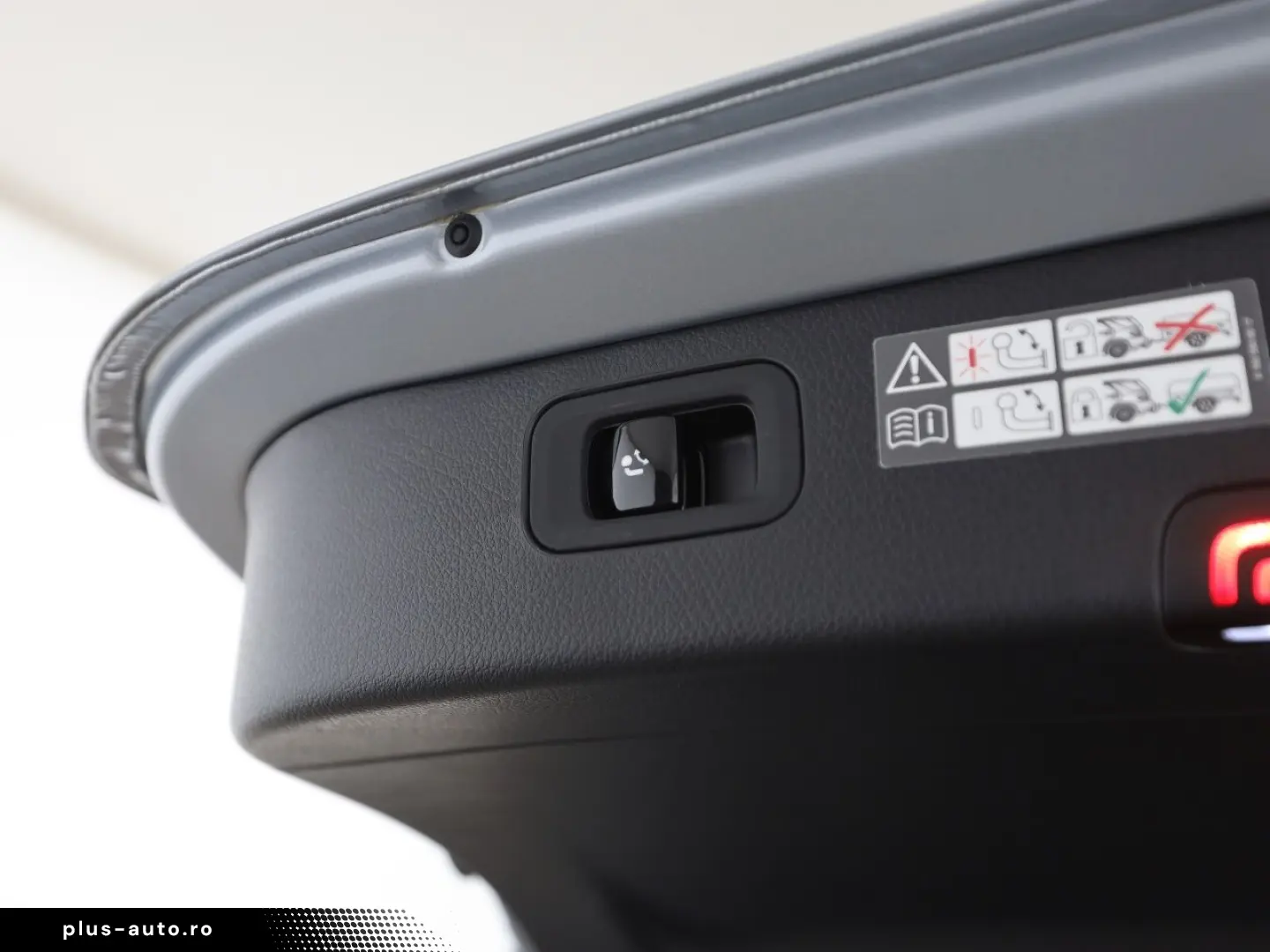 MERCEDES-BENZ C 220 d T AMG Digital Light Night MBUX&hellip;