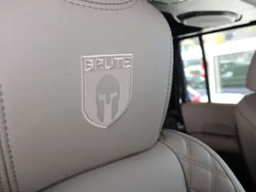 JEEP Wrangler BRUTE 392 6.4L V8 HEMI Umbau Brute