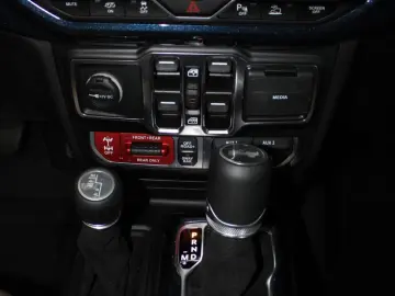 JEEP Wrangler BRUTE 392 6.4L V8 HEMI Umbau Brute
