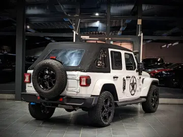 JEEP 2.0 Plug-In Hybrid Unlimited Sahara 4xe