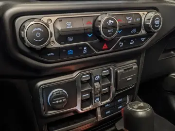 JEEP 2.0 Plug-In Hybrid Unlimited Sahara 4xe