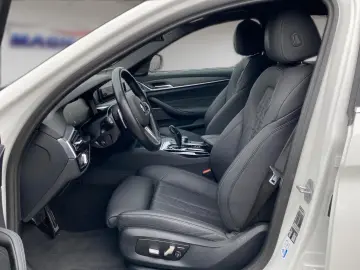 BMW 520d Touring Aut. M Sport  Mega-Ausstattung