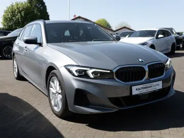 BMW 330d Touring xDrive FACEL. AHK HUD LED ACC NAVI