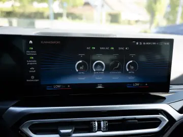 BMW 330d Touring xDrive FACEL. AHK HUD LED ACC NAVI