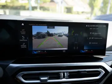 BMW 330d Touring xDrive FACEL. AHK HUD LED ACC NAVI