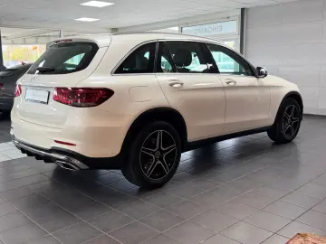 MERCEDES-BENZ GLC 220 d 4M AMG LINE MBUX SHZ NAVI AP…