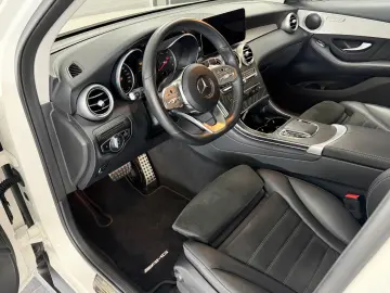 MERCEDES-BENZ GLC 220 d 4M AMG LINE MBUX SHZ NAVI AP…