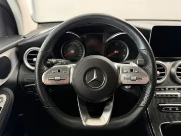MERCEDES-BENZ GLC 220 d 4M AMG LINE MBUX SHZ NAVI AP…