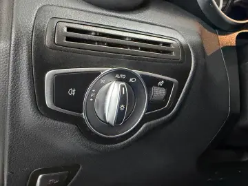 MERCEDES-BENZ GLC 220 d 4M AMG LINE MBUX SHZ NAVI AP…