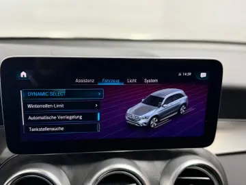 MERCEDES-BENZ GLC 220 d 4M AMG LINE MBUX SHZ NAVI AP…