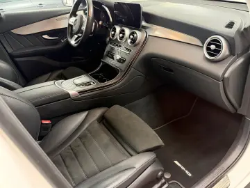 MERCEDES-BENZ GLC 220 d 4M AMG LINE MBUX SHZ NAVI AP…
