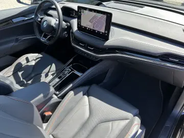 SKODA Enyaq 80 Suite WÄRMEPUMPE 82KWh AHK SH MATRIX DL