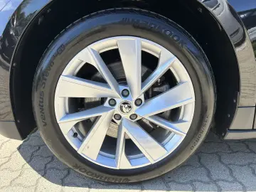 SKODA Enyaq 80 Suite WÄRMEPUMPE 82KWh AHK SH MATRIX DL