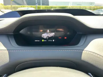 SKODA Enyaq 80 Suite WÄRMEPUMPE 82KWh AHK SH MATRIX DL