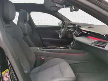 AUDI e-tron GT qu. Assist Dynamik Matrix Pano Kamera