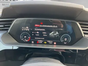 AUDI Q8 e-tron 50 quattro S line AHK MMI Navi plus