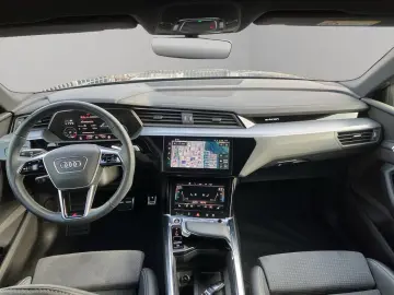 AUDI Q8 e-tron 50 quattro S line AHK MMI Navi plus