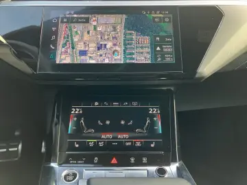 AUDI Q8 e-tron 50 quattro S line AHK MMI Navi plus