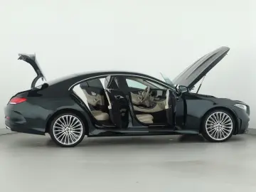 MERCEDES-BENZ CLS 300 d 4M  AMG Leder Burmester Stan…