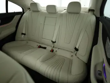 MERCEDES-BENZ CLS 300 d 4M  AMG Leder Burmester Stan…