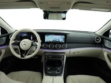 MERCEDES-BENZ CLS 300 d 4M  AMG Leder Burmester Stan…