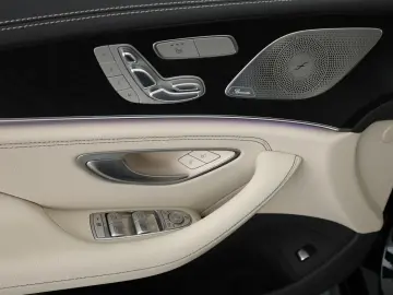 MERCEDES-BENZ CLS 300 d 4M  AMG Leder Burmester Stan…
