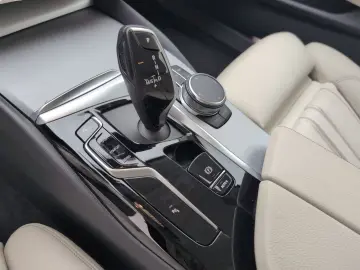 BMW 520i Touring Dig.Cockpit LED Shz. Tempom. Navi