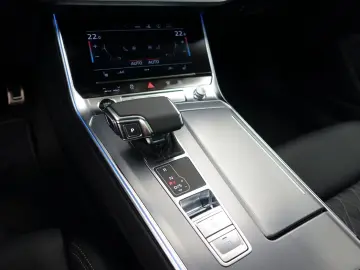 AUDI A7 Sportback 45 TFSI quattro S line PANO AHK B&O